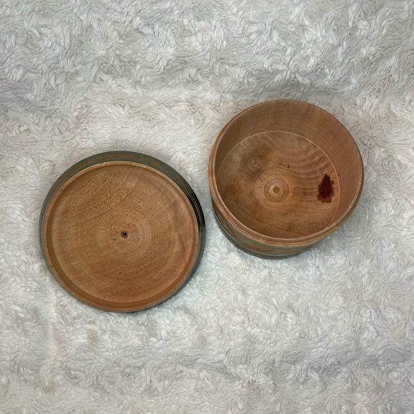 Vintage Hand-carved Painted Green Mexican Trinket/Tobacco Box - Picture 5 of 6